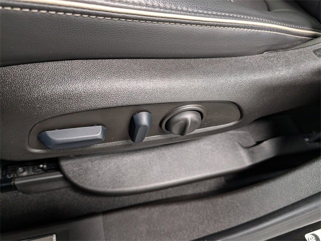 Used 2023 GMC Acadia Denali w/ Black Diamond Edition image 10