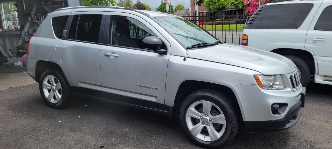 Used 2012 Jeep Compass Sport image 1
