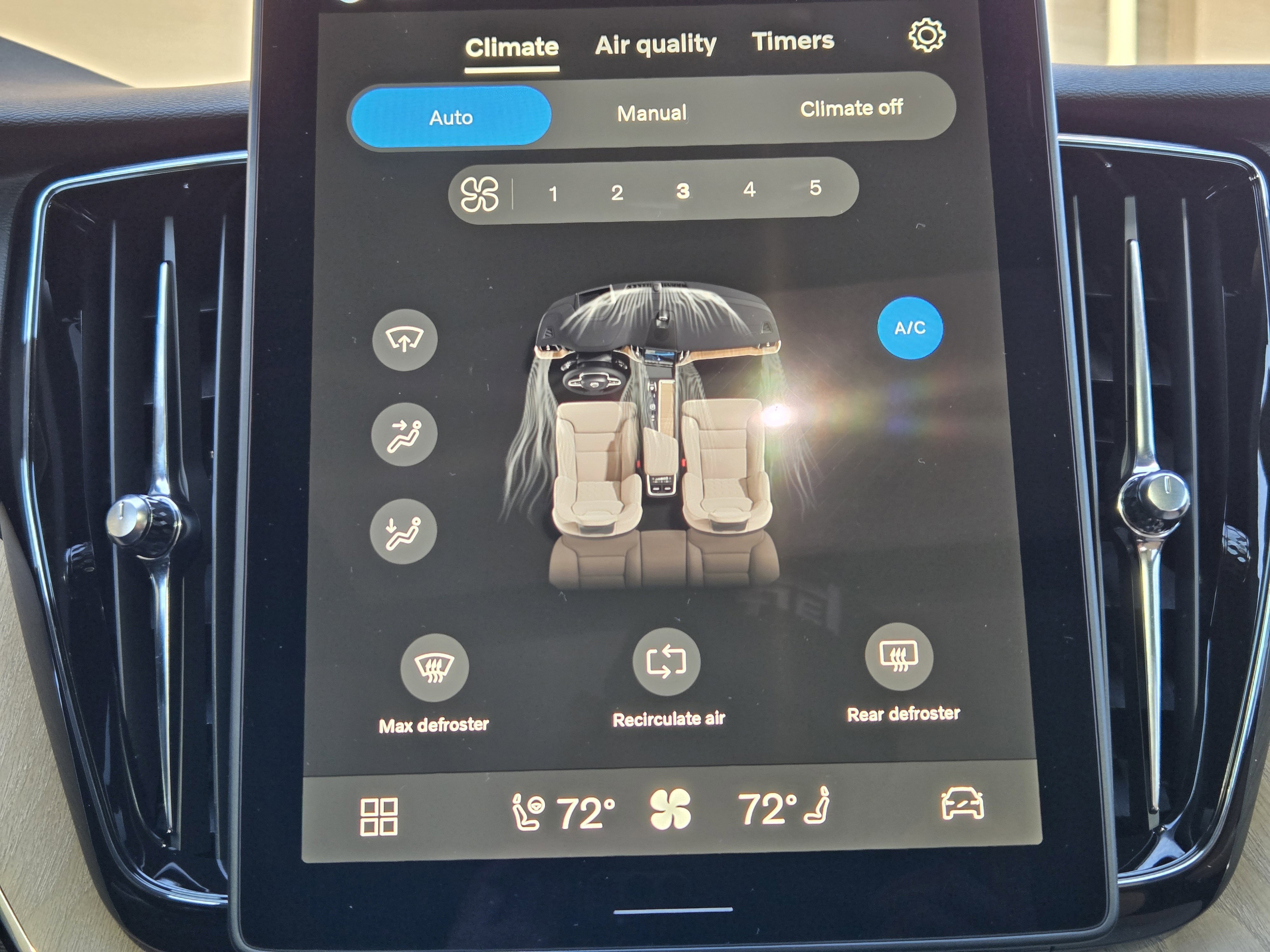 New 2026 Volvo XC60 T8 Plus w/ Protection Package Premier image 21