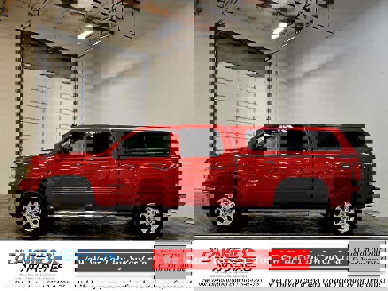 Used 2013 GMC Sierra 2500 SLT w/ Suspension Package, Off-Road image 5