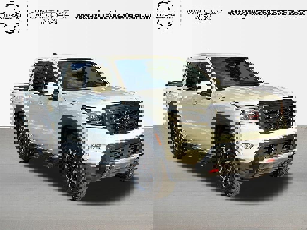 Used 2022 Nissan Frontier Pro-X image 3