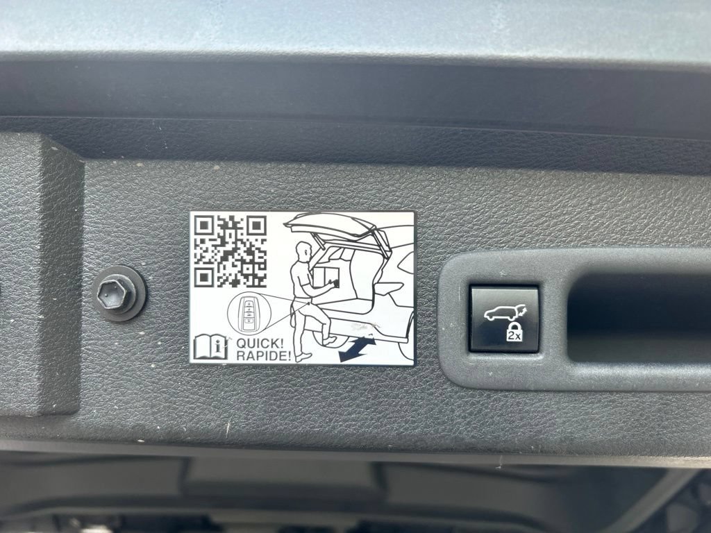 Used 2024 Toyota Sienna XLE FWD image 31