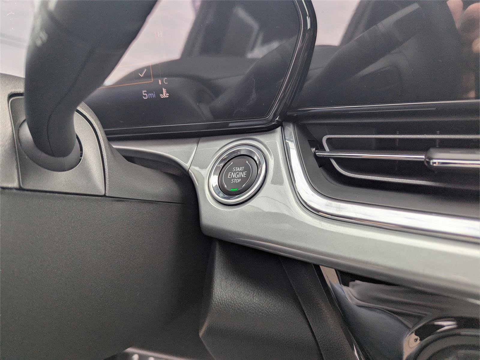 New 2026 Chevrolet Trax LT w/ Driver Confidence Package image 14