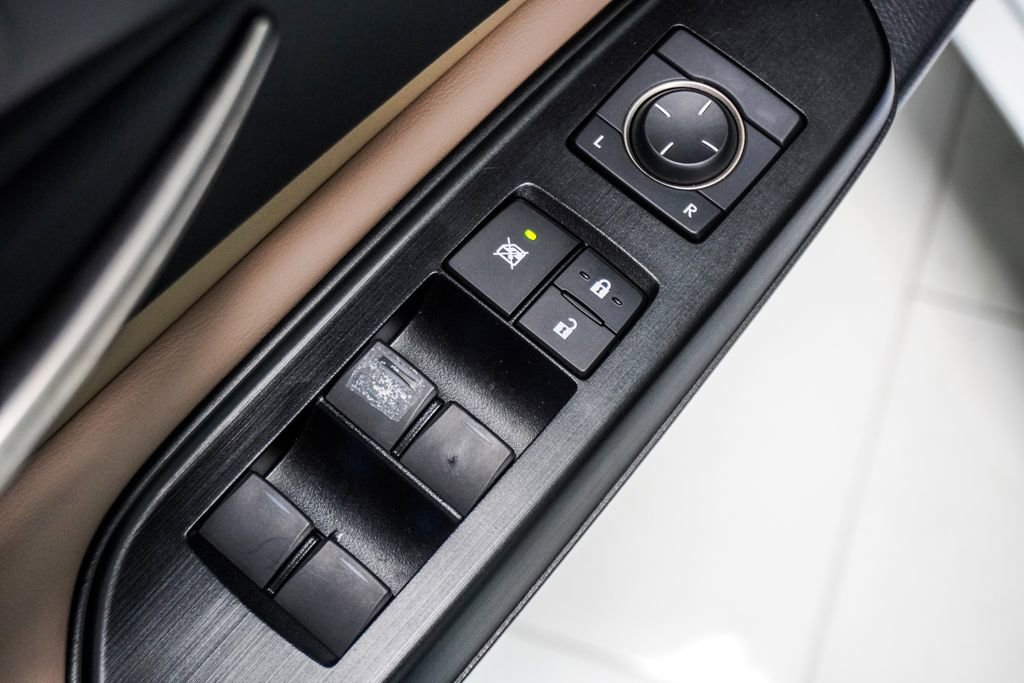 Used 2019 Lexus ES 350 w/ Premium Package FWD image 18