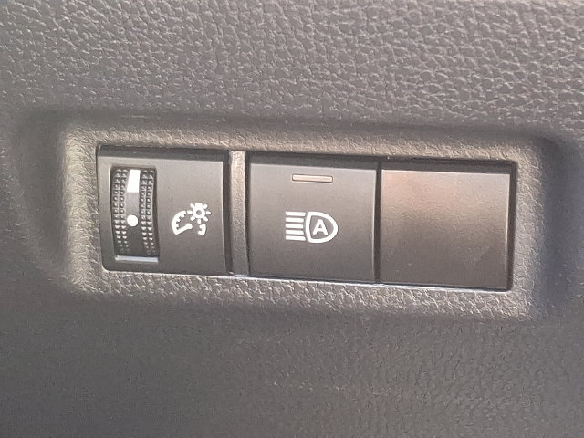 Used 2024 Toyota RAV4 LE AWD/4WD image 23