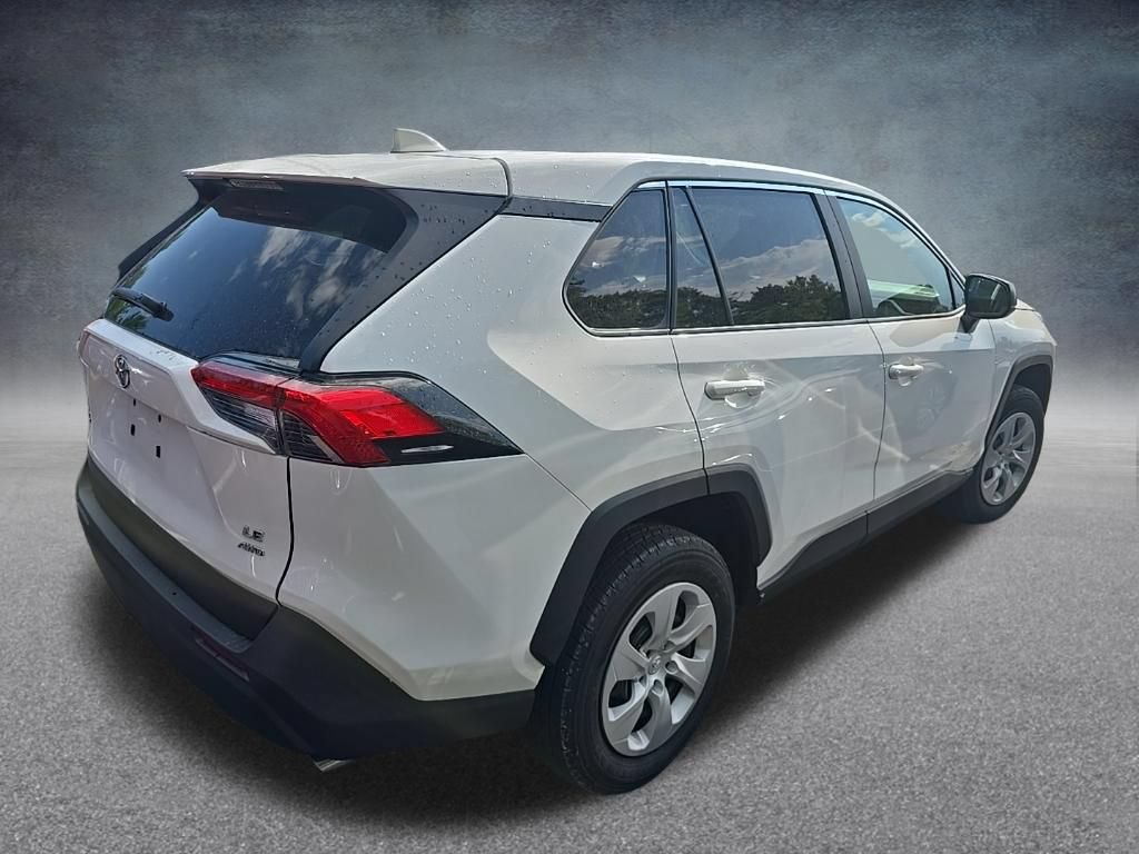 Used 2025 Toyota RAV4 LE AWD/4WD image 7