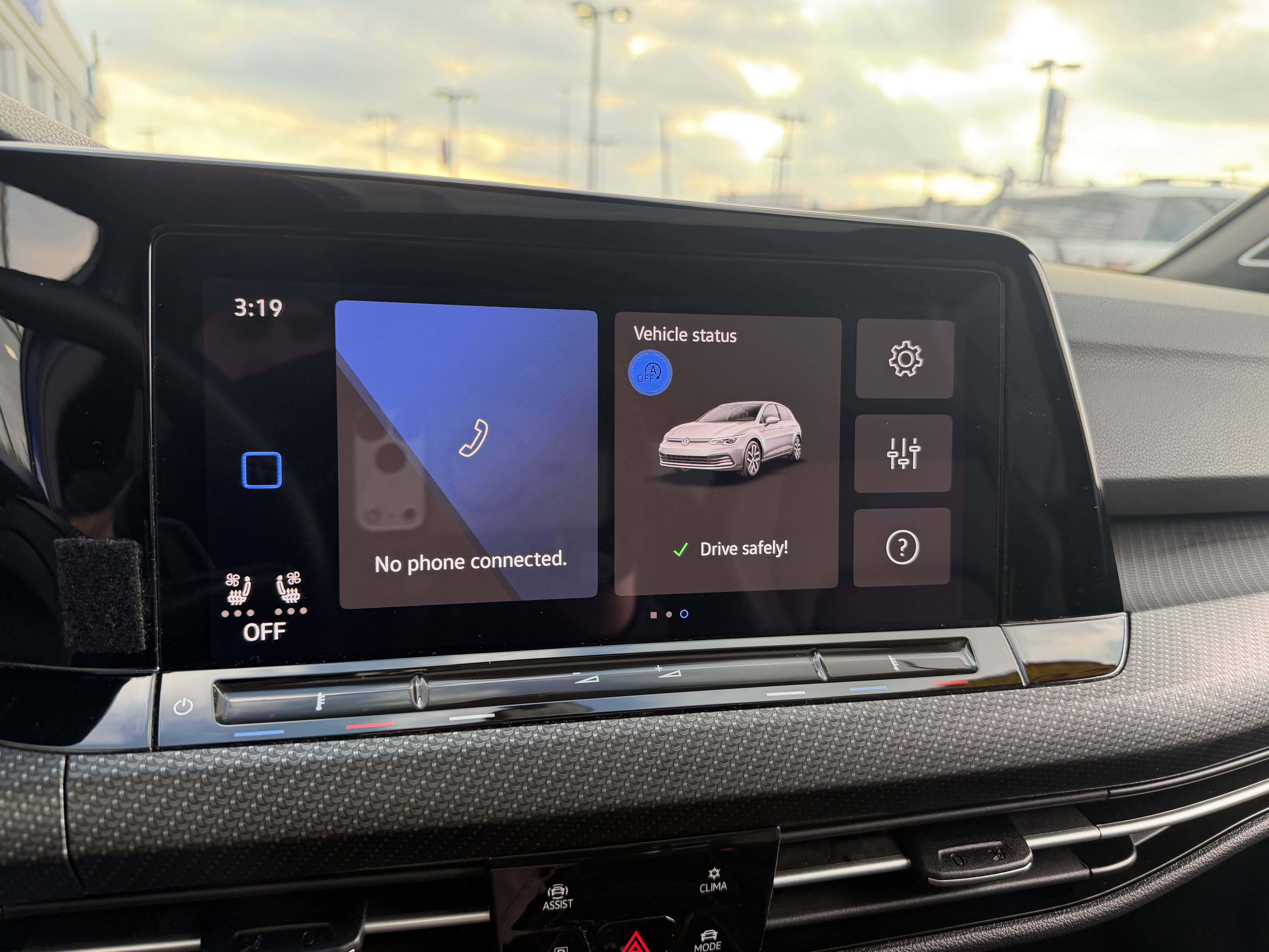 Used 2024 Volkswagen Golf R image 48