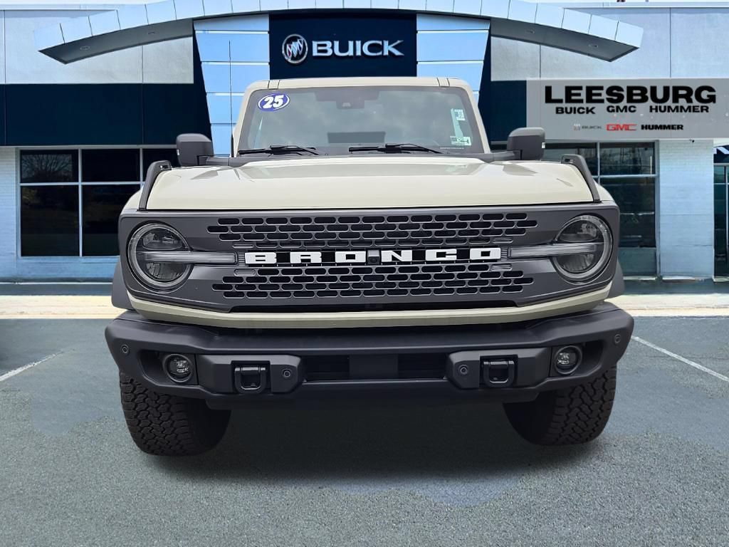 Used 2025 Ford Bronco Badlands AWD/4WD image 2