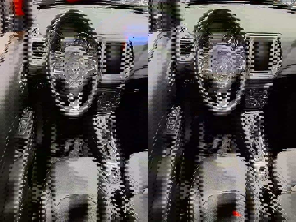 Certified 2021 Jeep Compass Latitude w/ Sun and Sound Group image 7