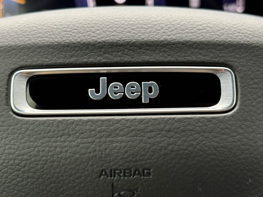New 2026 Jeep Grand Cherokee Altitude RWD image 7