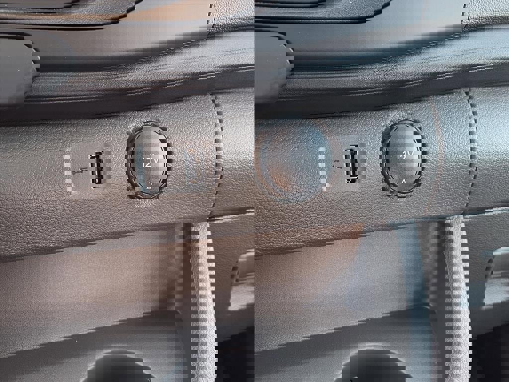 New 2026 Ford Transit 250 148 Medium Roof w/ Load Area Protection Package image 11