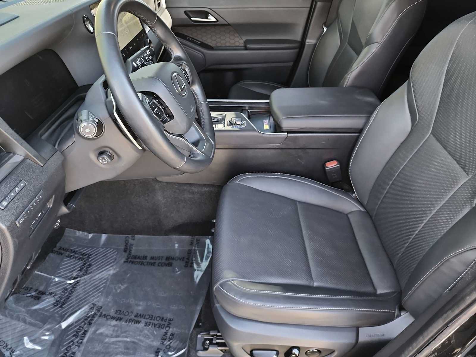 Used 2025 Lexus GX 550 w/ Accessory Package (2T) AWD/4WD image 19