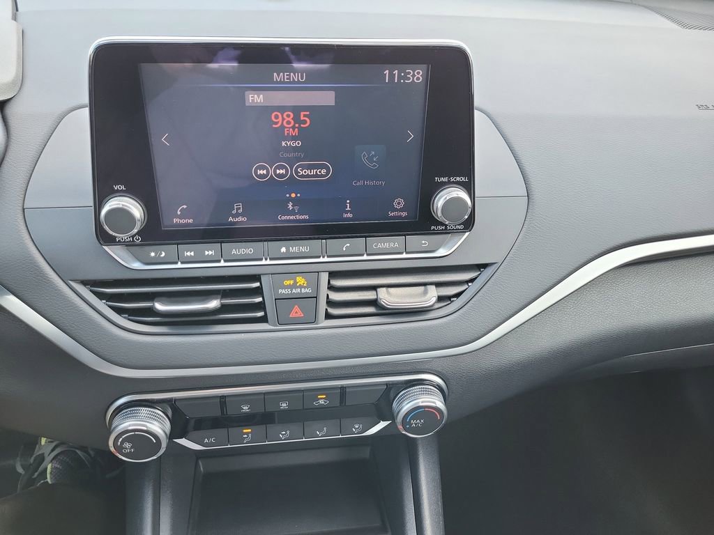 Used 2022 Nissan Altima 2.5 SV image 18