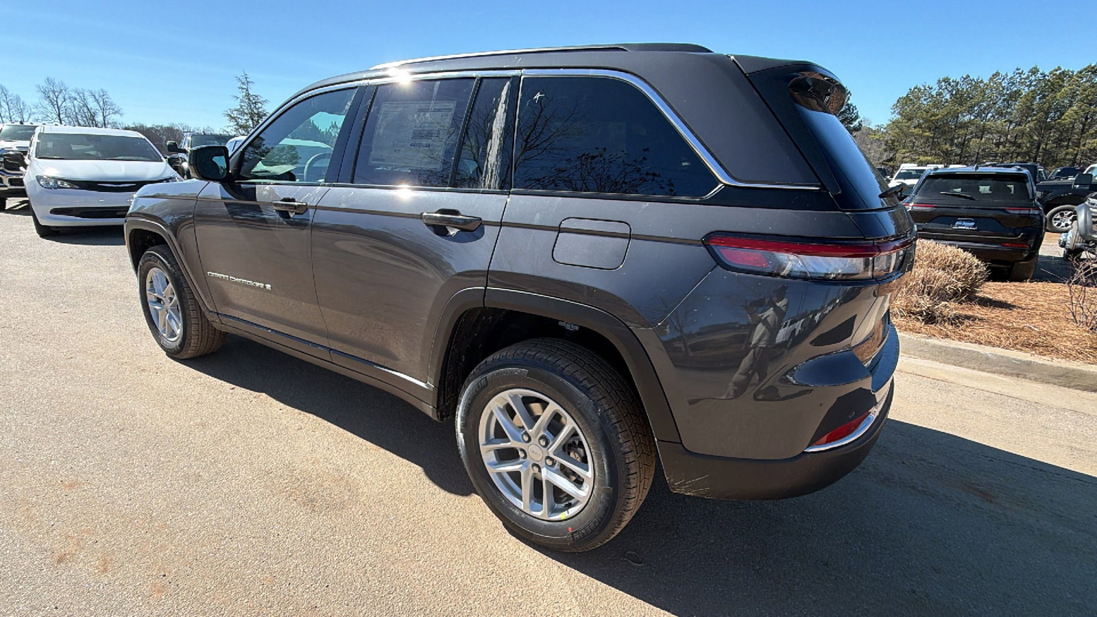 New 2026 Jeep Grand Cherokee Laredo X image 10