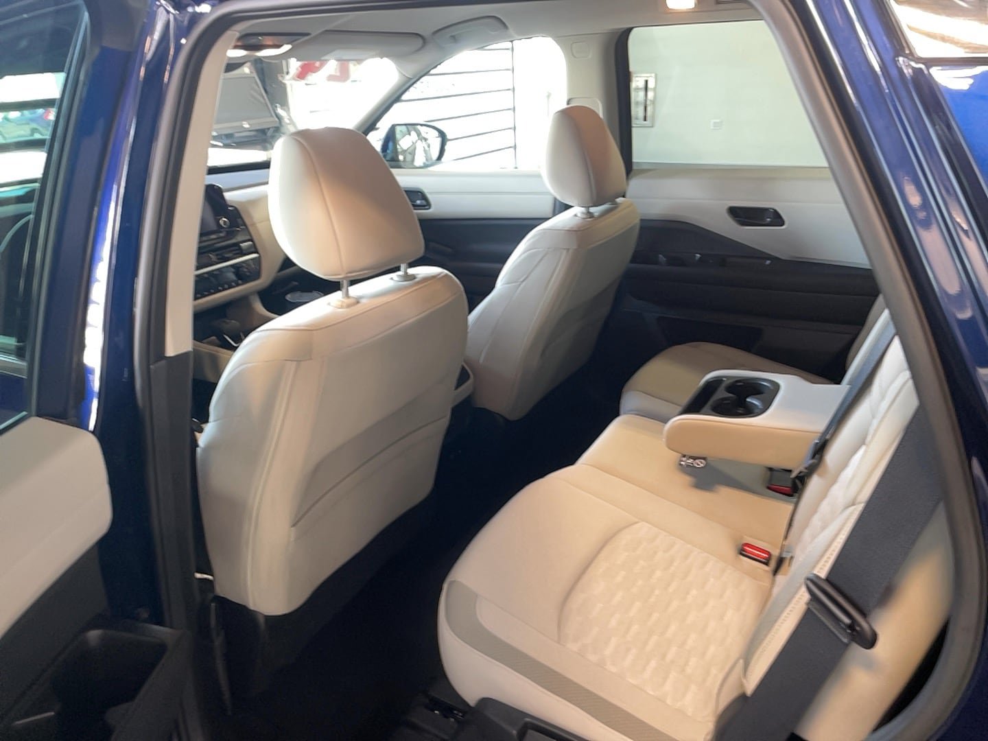 Used 2024 Nissan Pathfinder SV w/ Cargo Package AWD/4WD image 21