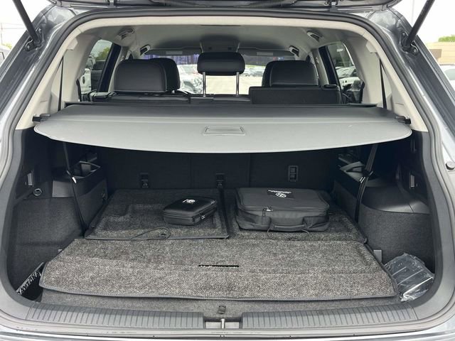 Used 2023 Volkswagen Tiguan SE FWD image 21