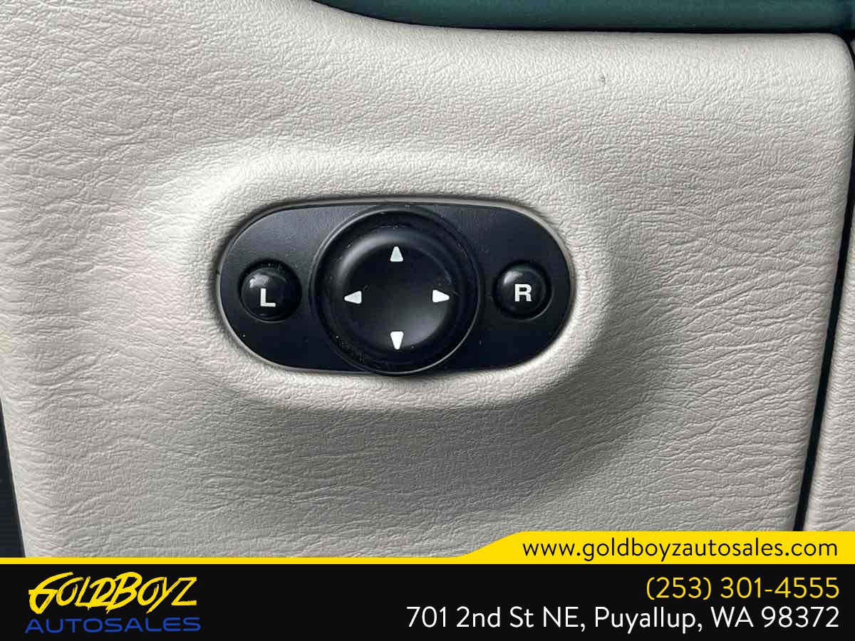Used 2004 Chrysler PT Cruiser Limited w/ Chrome Accents Group FWD image 36