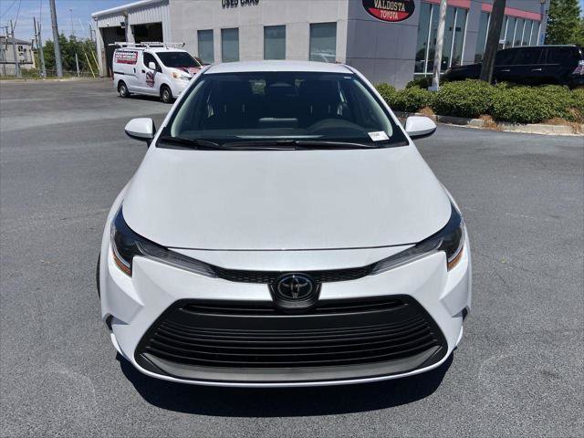 Certified 2025 Toyota Corolla LE FWD image 8