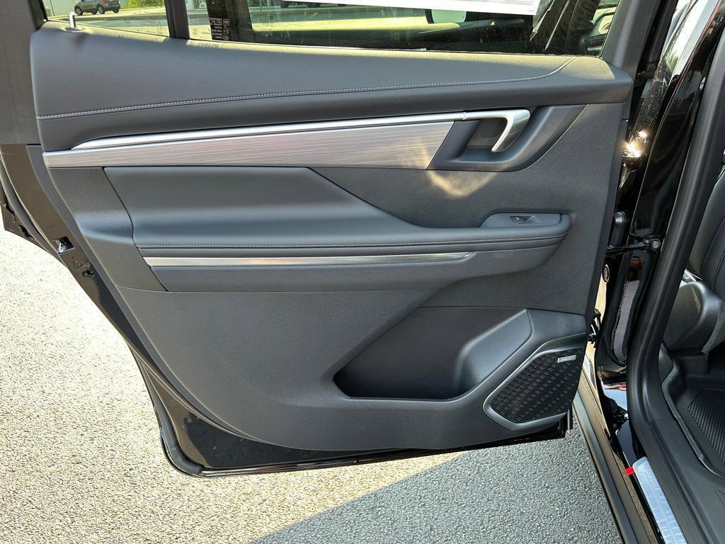 New 2026 Buick Enclave Preferred w/ Power Package image 7