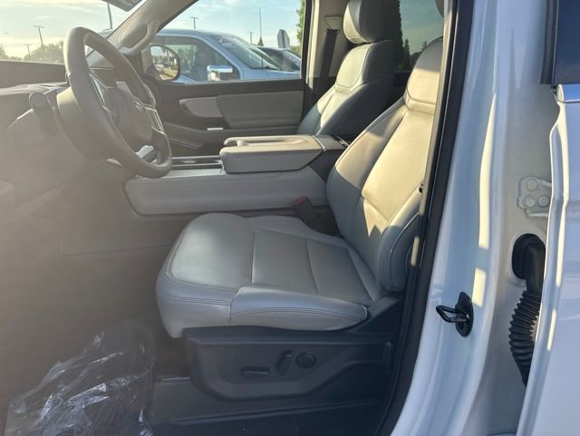 Used 2025 Ford Expedition Max Active RWD image 9