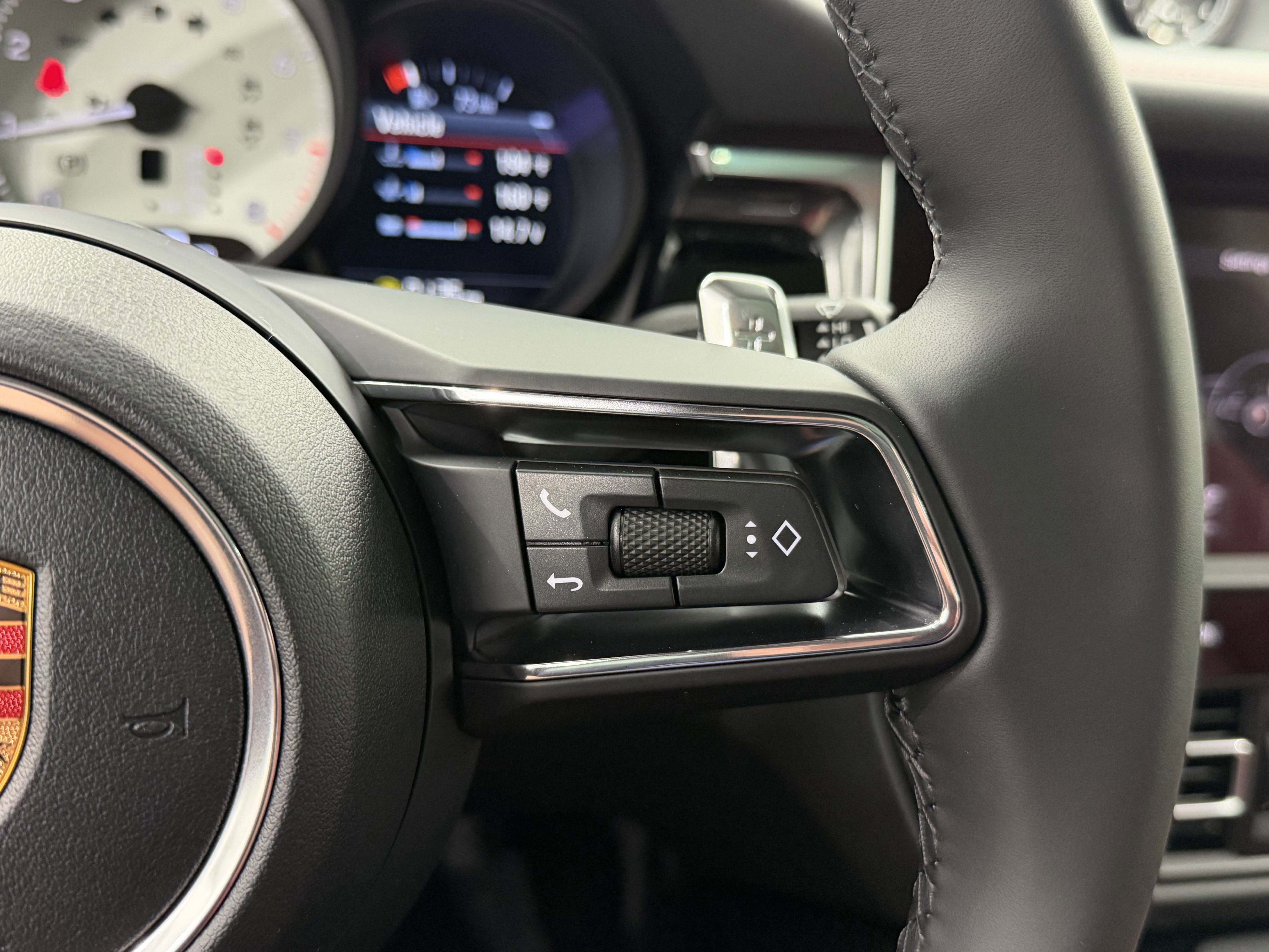 New 2026 Porsche Macan image 49