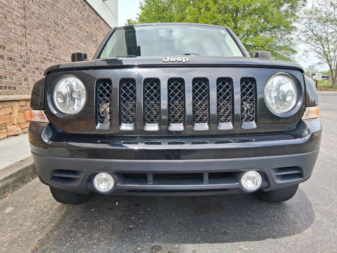 Used 2017 Jeep Patriot Sport w/ Power Value Group FWD image 8