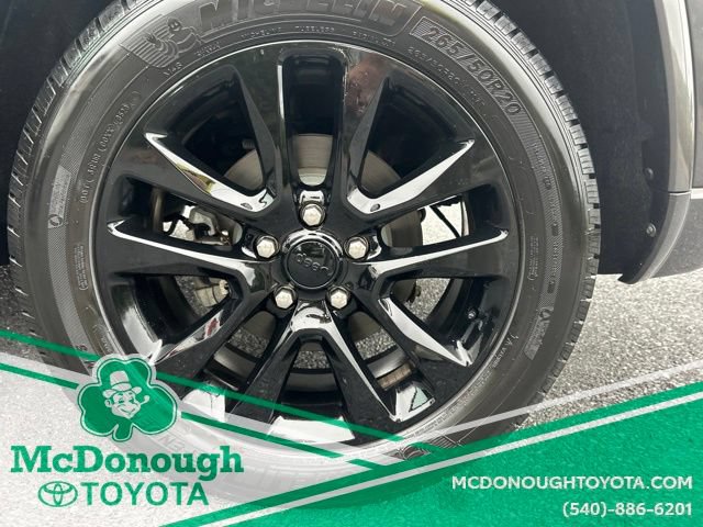 Used 2017 Jeep Grand Cherokee Altitude RWD image 21