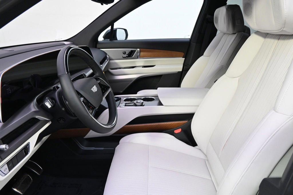 New 2026 Cadillac Vistiq Sport w/ LPO, Floor Liner Package image 13