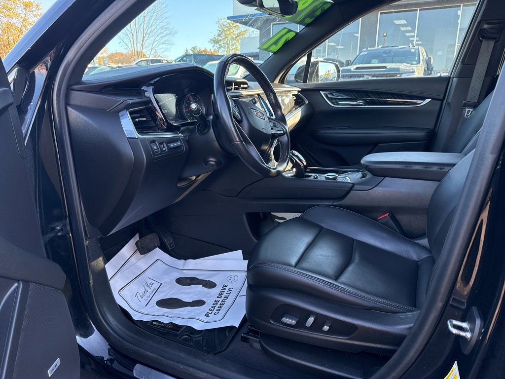 Used 2021 Cadillac XT6 Premium Luxury image 6