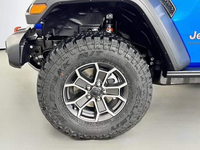 New 2026 Jeep Gladiator Mojave w/ Safety Group AWD/4WD image 32