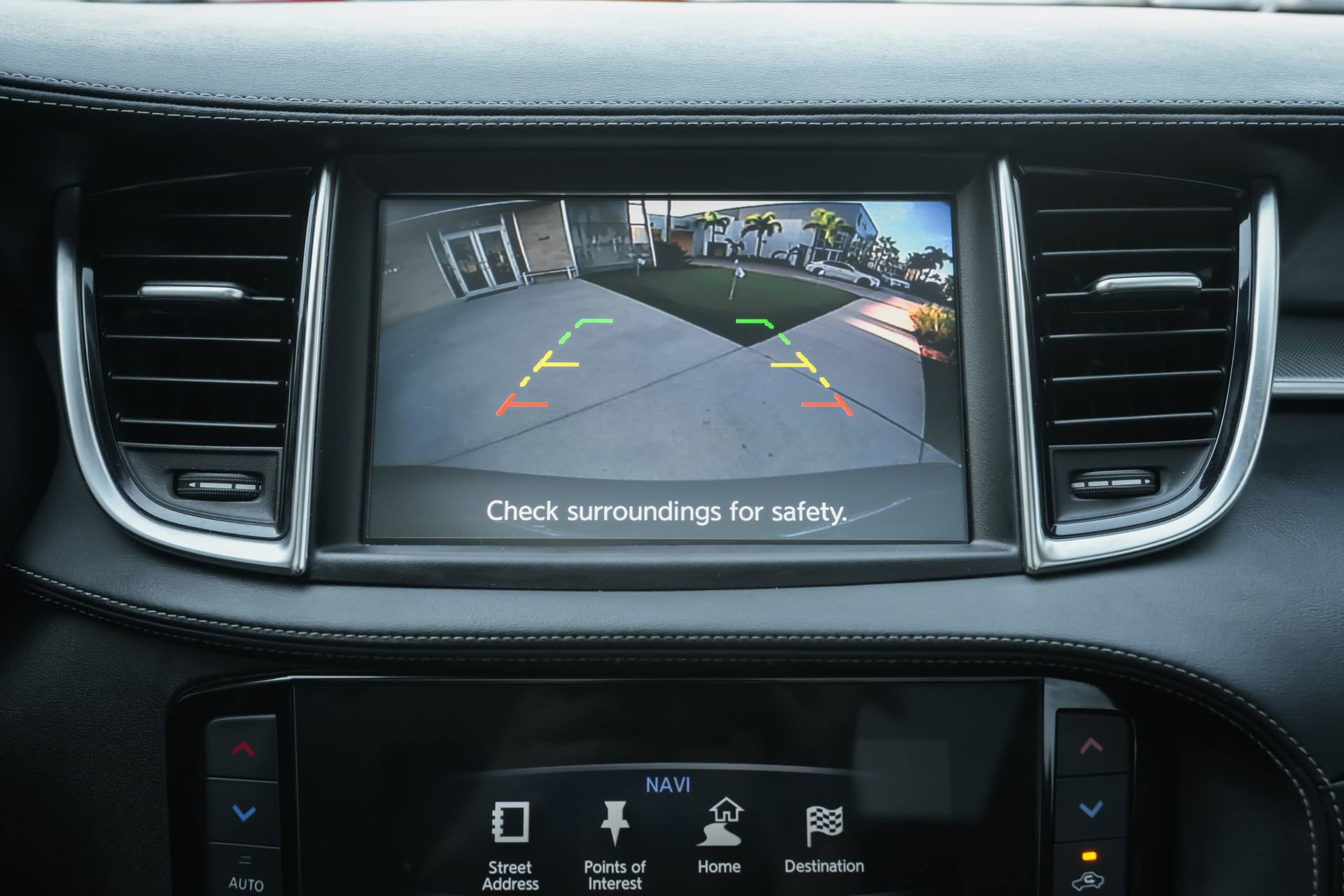 Used 2019 INFINITI QX50 Luxe w/ Navigation Package image 12