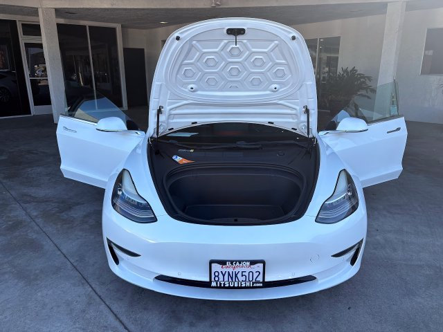 Used 2018 Tesla Model 3 Long Range RWD image 21