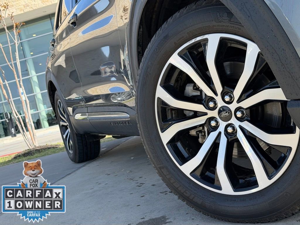 Used 2023 Ford Explorer XLT image 17