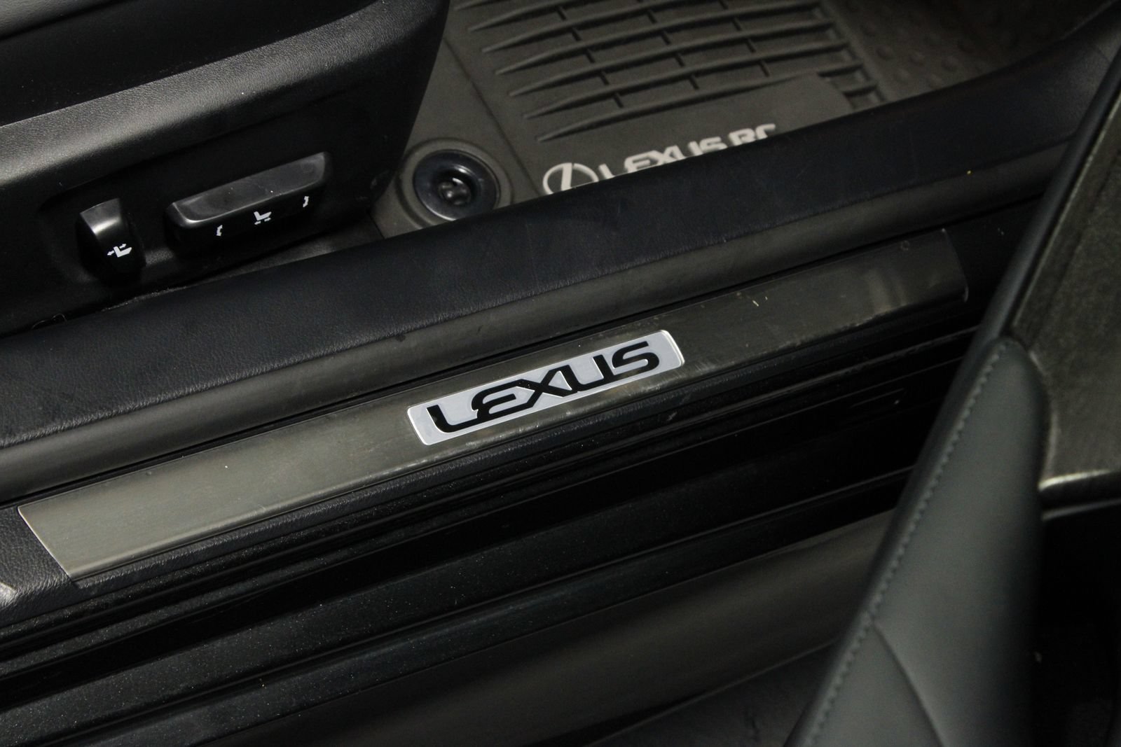 Used 2018 Lexus RC 300 AWD image 23