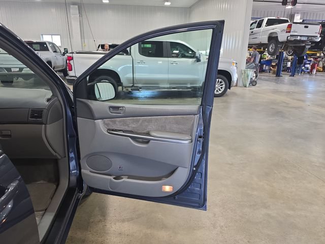 Used 2007 Toyota Sienna LE w/ LE Pkg 2 FWD image 29