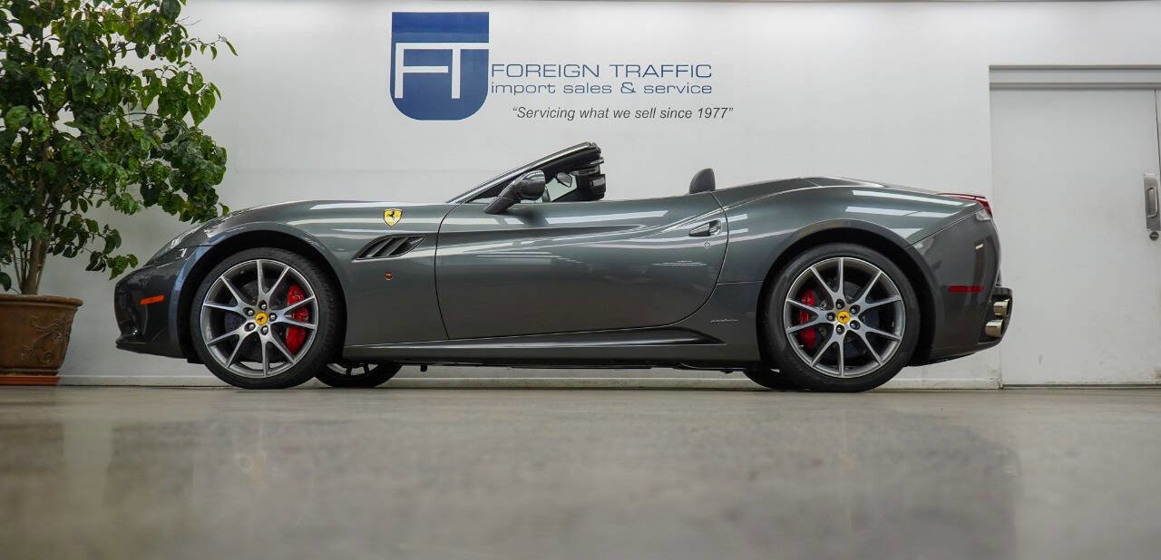 Used 2011 Ferrari California Base 2dr Convertible image 44