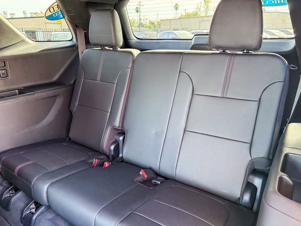 Certified 2023 Chevrolet Traverse RS image 43