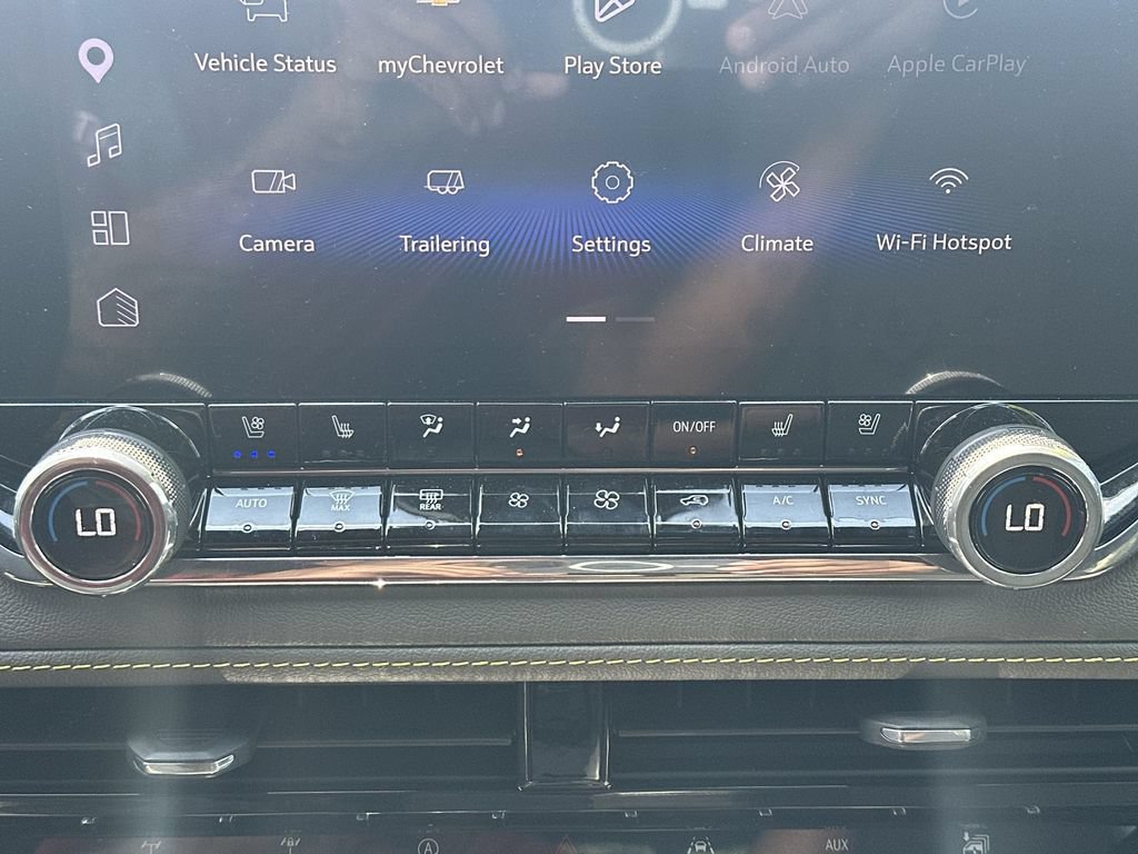 Used 2026 Chevrolet Colorado ZR2 w/ Technology Package AWD/4WD image 29