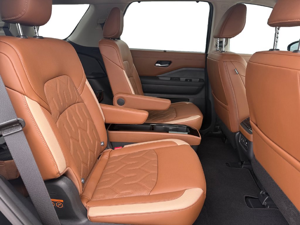 New 2026 Nissan Pathfinder Platinum w/ Lighting Package FWD image 17