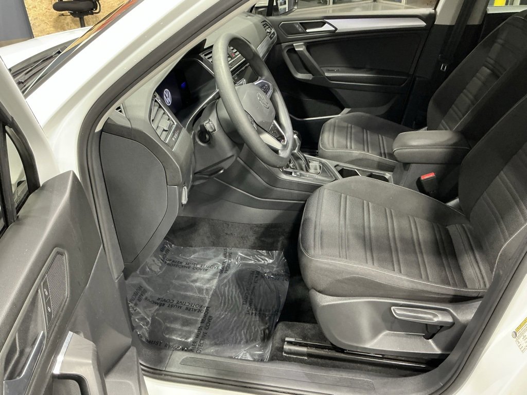 Used 2023 Volkswagen Tiguan S image 3