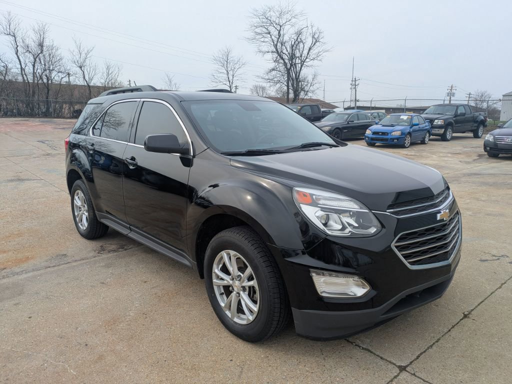 Used 2017 Chevrolet Equinox LT FWD image 3