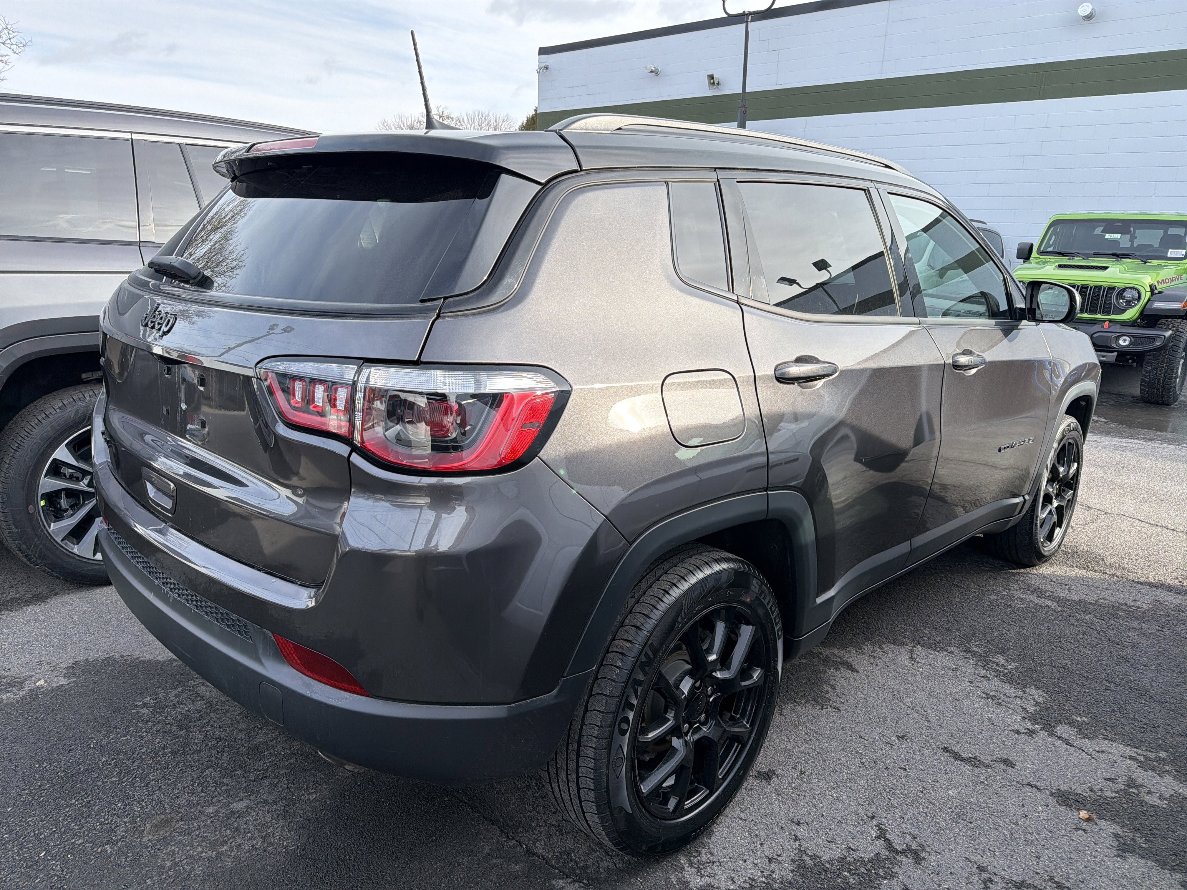 Used 2022 Jeep Compass Altitude w/ Convenience Group image 7