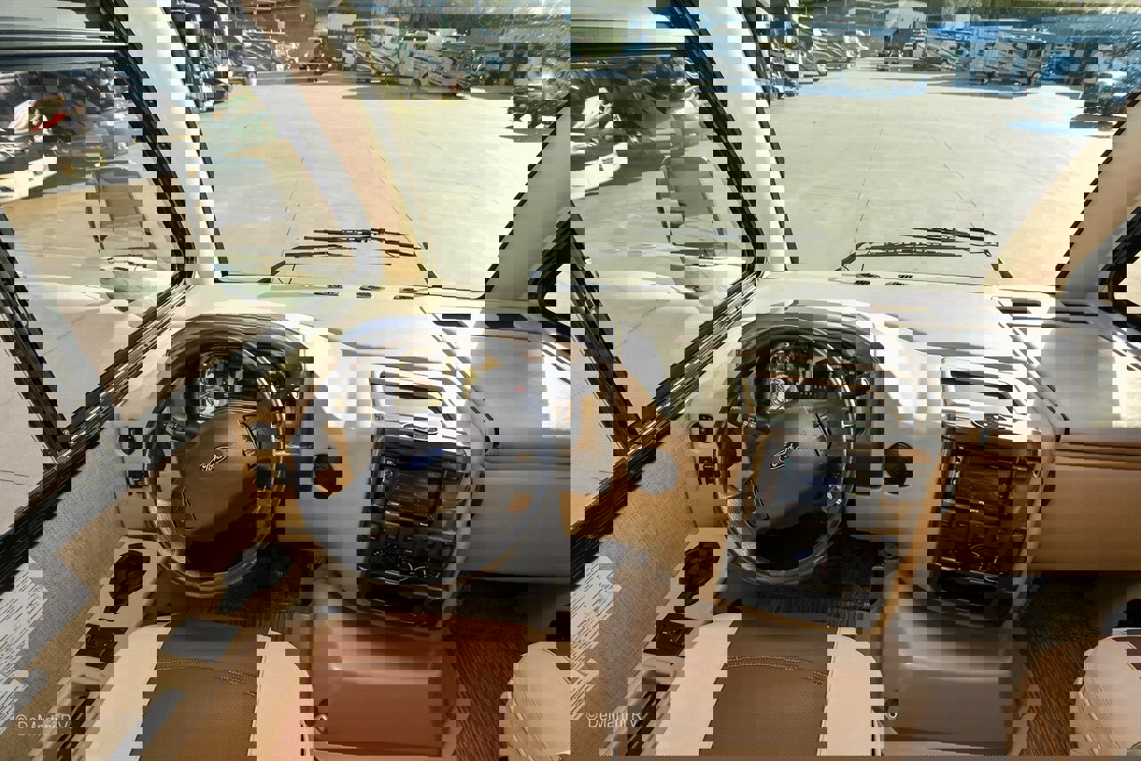 Used 2017 Ford E-450 and Econoline 450 Super Duty w/ A/C Prep Package RWD image 11