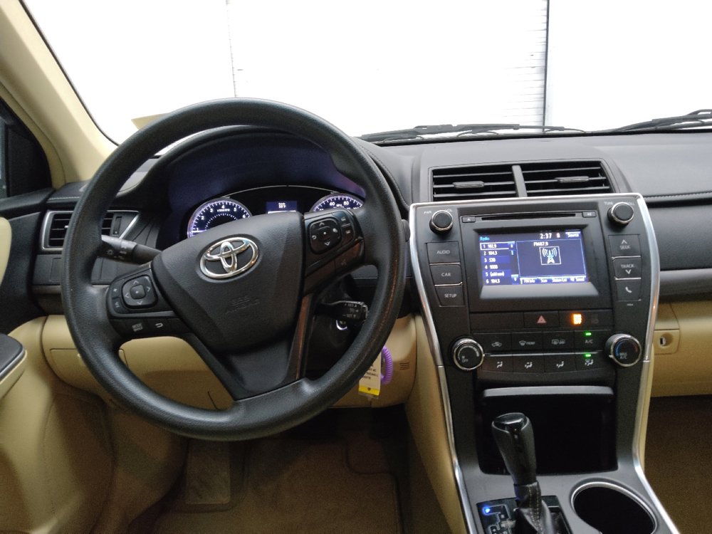 Used 2016 Toyota Camry LE image 22