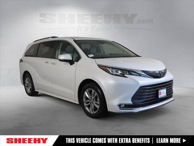 Certified 2023 Toyota Sienna XLE w/ XLE Plus Package FWD image 1