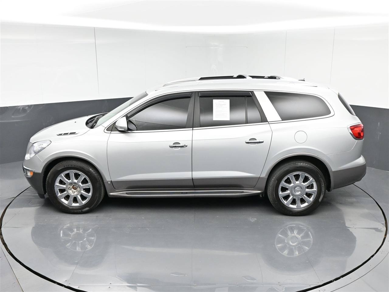 Used 2011 Buick Enclave CXL FWD image 28