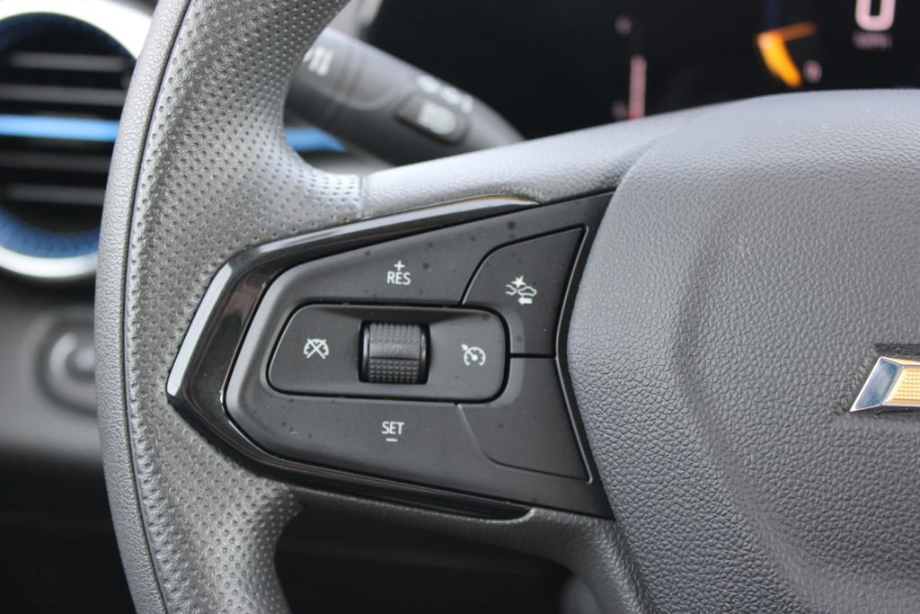 Used 2025 Chevrolet Trax LT image 33