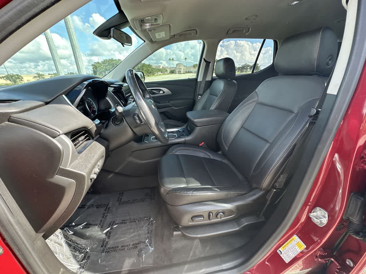 Used 2020 Chevrolet Traverse LT w/ Driver Confidence II Package FWD image 18