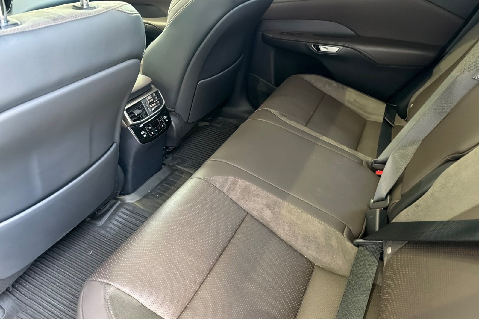 Certified 2023 Lexus RX 350 AWD w/ Accessory Package (Z1) image 15