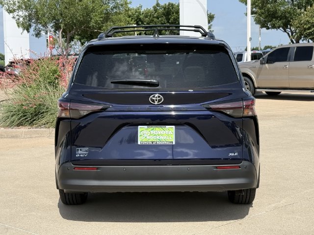 New 2026 Toyota Sienna XLE FWD image 7